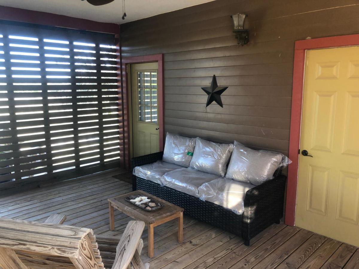 Dry Creek Bed & Breakfast Фредериксбург Екстериор снимка