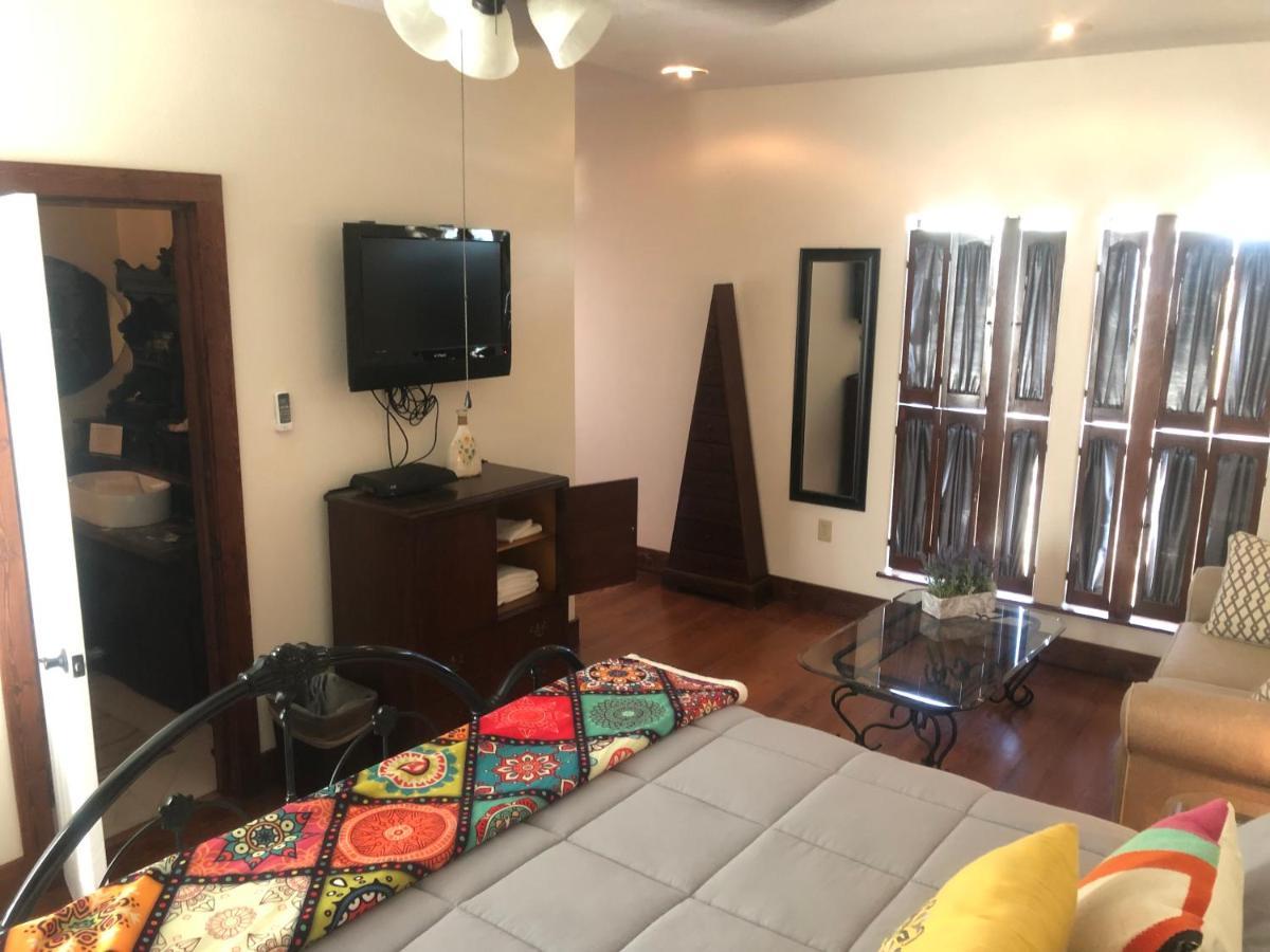 Dry Creek Bed & Breakfast Фредериксбург Екстериор снимка