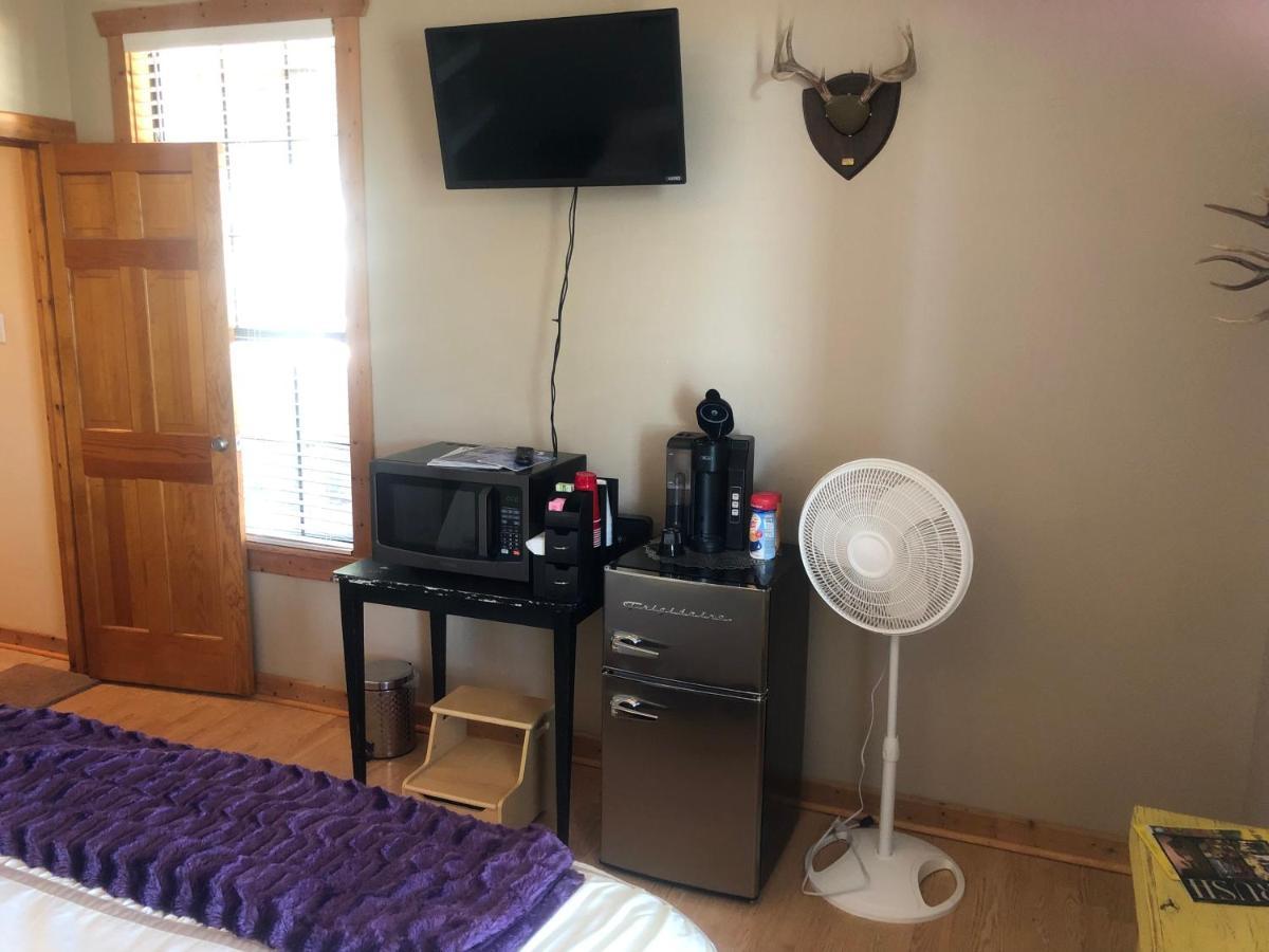 Dry Creek Bed & Breakfast Фредериксбург Екстериор снимка